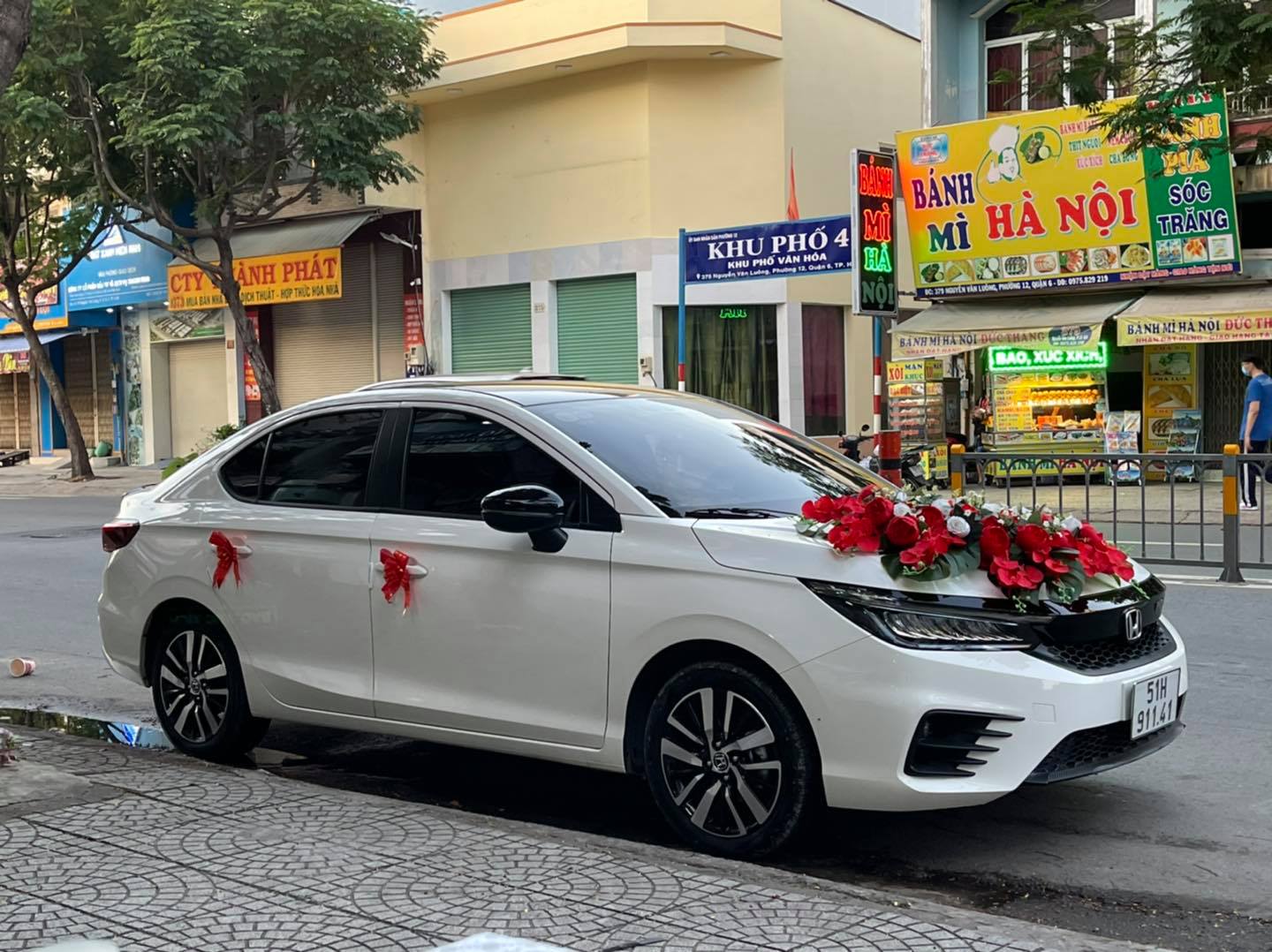 thuê xe 4 chỗ tại Tp.HCM