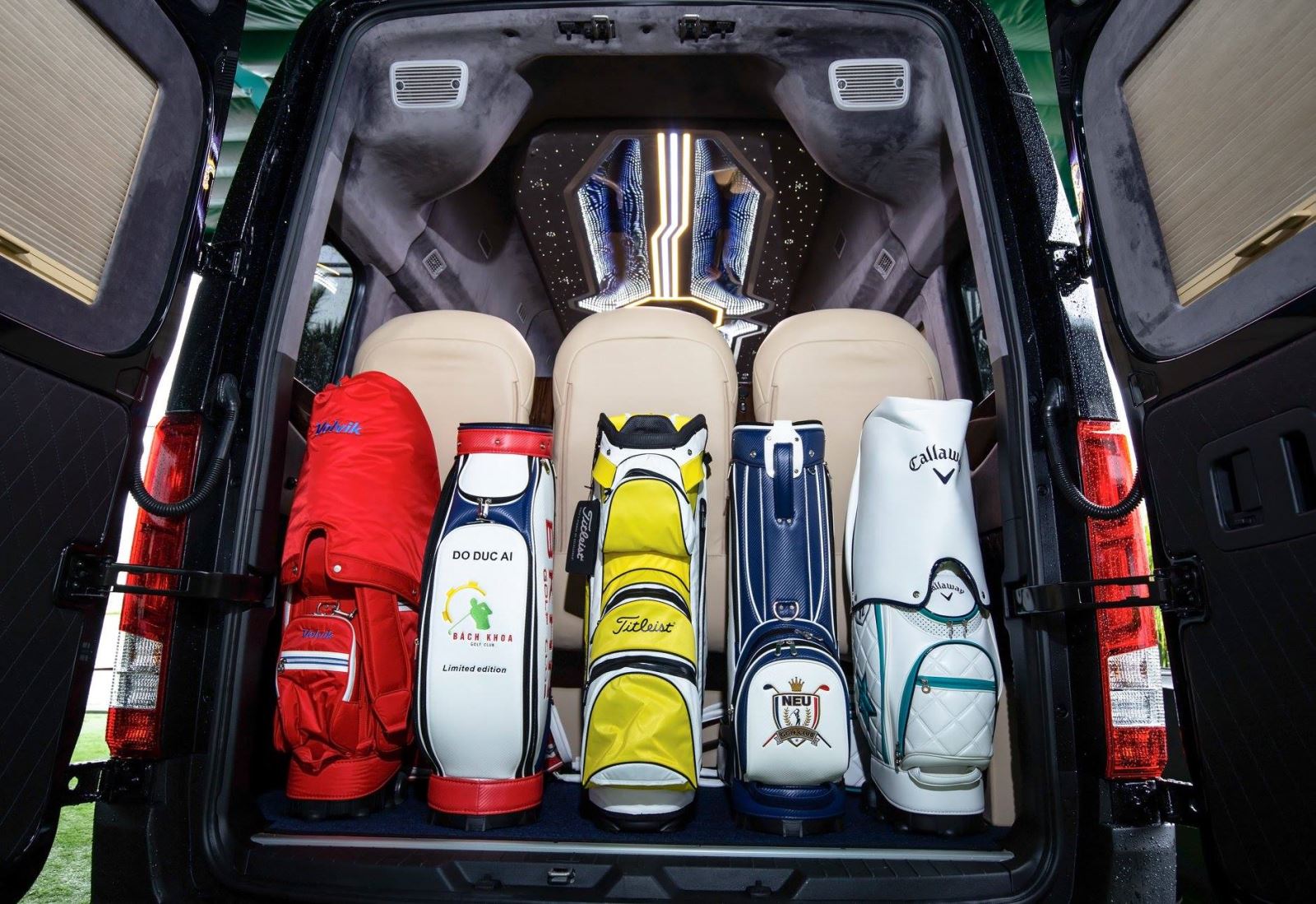 thuê xe limousine 9 chỗ tại tphcm