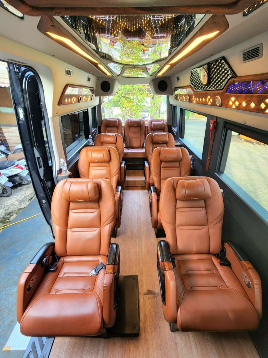 thuê xe limousine 9 chỗ tại tphcm